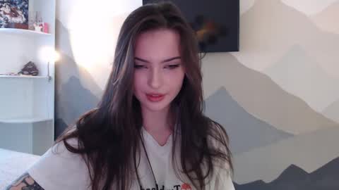 birkin_ online show from May 1, 3:17 pm