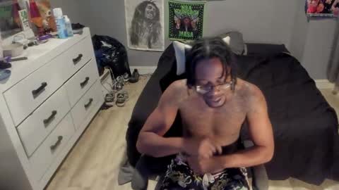 Plant Base Streamers From Pennsylvania online show from December 18, 1:34 am