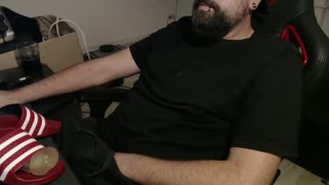 Snapshot of black_beard_slides chatting on September 10, 8:54 pm black_beard_slides online show from September 10, 8:54 pm