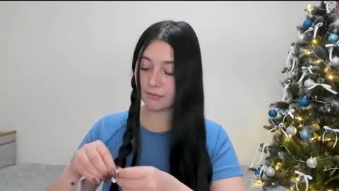 Snapshot of black_berry_bla_ck chatting on December 10, 10:49 am black_berry_bla_ck online show from December 10, 10:49 am