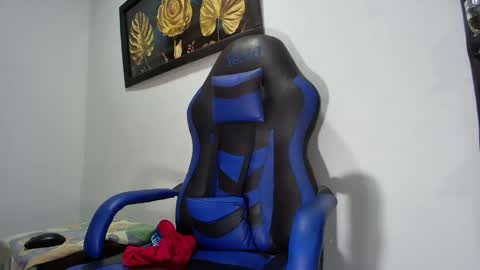 tu morenito online show from February 15, 8:22 pm