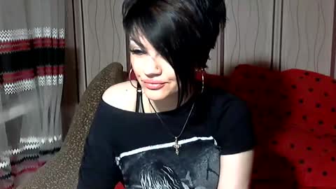 black_hot_01 online show from February 7, 12:31 am