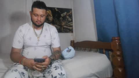 black_leather777 online show from August 2, 9:11 am