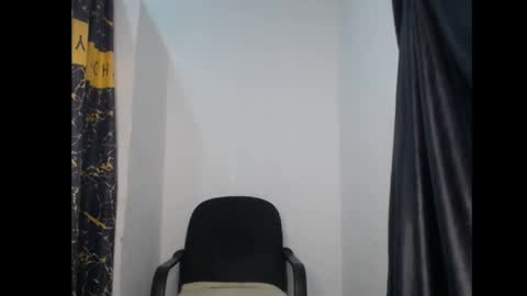 lela online show from May 6, 5:52 pm