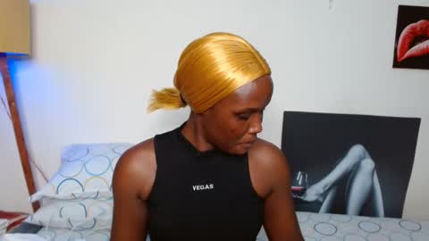 Snapshot of blackmellanin_ chatting on September 17, 4:38 am Smiley sylivia online show from September 17, 4:38 am