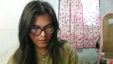 Ellez online show from March 15, 9:51 pm