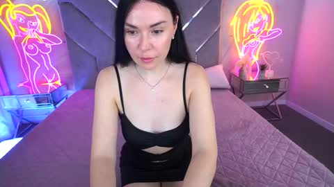 blacksilkqueen online show from November 21, 8:45 am