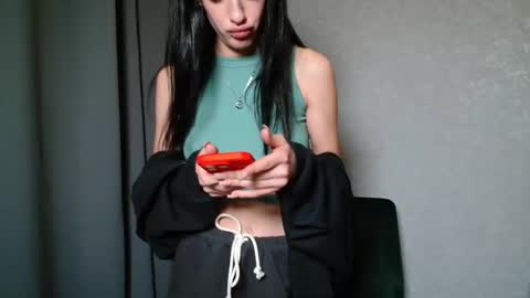 Ivy online show from April 29, 8:46 pm