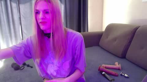 blaire 18 online show from March 7, 9:29 am