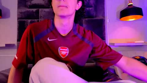  JULIE  online show from January 15, 3:15 am