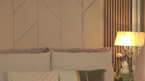 Blanche online show from November 8, 3:48 pm