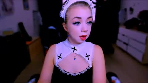 Nicole online show from November 1, 9:08 am