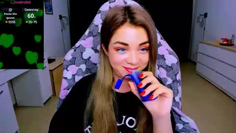 Nicole online show from March 8, 6:47 pm