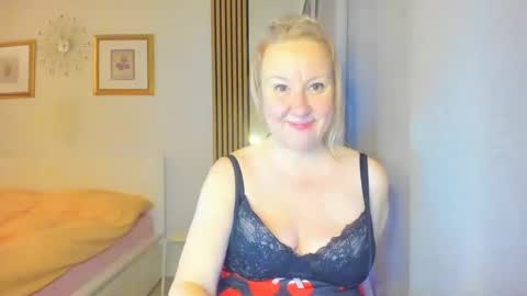 Nicole online show from February 6, 7:40 pm