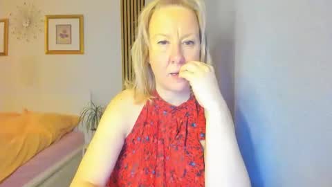 Nicole online show from February 9, 4:07 pm