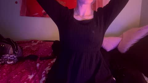 Gia  online show from December 16, 10:05 pm