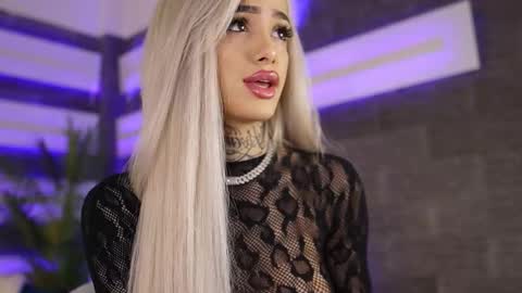 blondie_muller online show from December 14, 8:59 pm