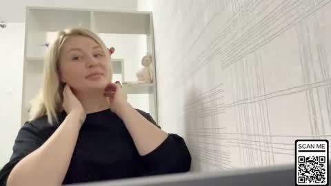 blondie_xoxoxo online show from October 17, 7:01 am