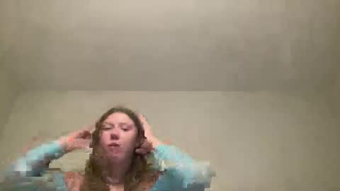 BADDIE online show from October 4, 11:35 pm