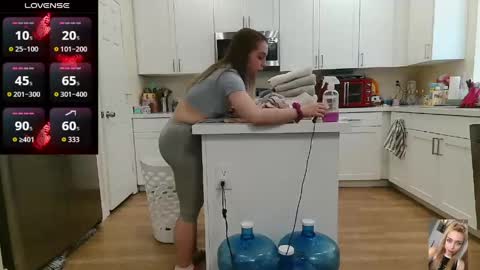 Bubbles online show from April 18, 7:07 pm