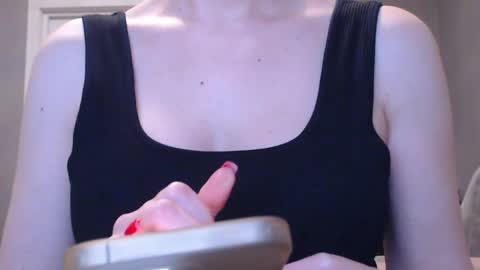 Helen online show from May 6, 9:43 pm