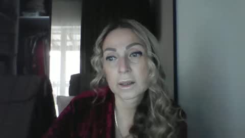 Iren online show from October 31, 9:32 am