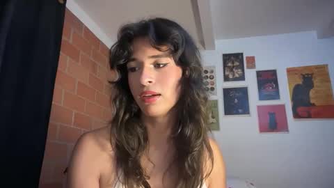 Bella Bloom ts online show from October 24, 2:12 am