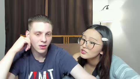 Sasha and Maria online show from February 7, 5:05 pm