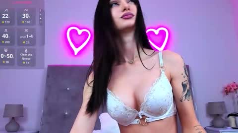 Snapshot of blue_heartt chatting on October 11, 8:45 pm blue_heartt online show from October 11, 8:45 pm