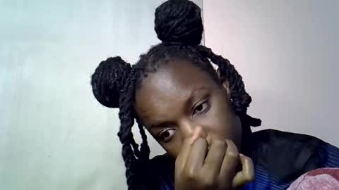 blue_savagee online show from October 28, 12:22 am