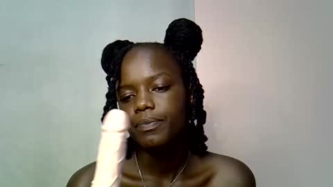 blue_savagee online show from October 13, 7:27 pm