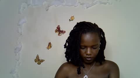 blue_savagee online show from December 3, 7:14 pm