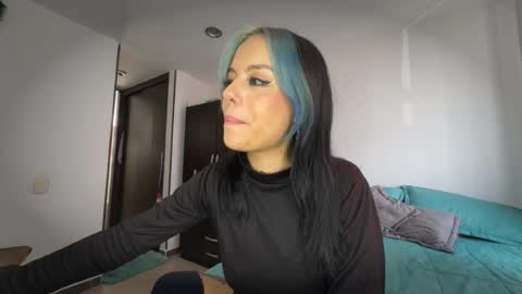 Alice bleu for friends  online show from January 6, 4:44 pm