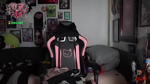 Blue online show from November 13, 1:52 am