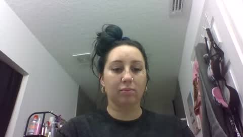 bluebabybunny563 online show from August 9, 11:42 pm