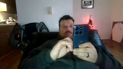 bluedemoneyes1986 online show from November 18, 9:29 pm