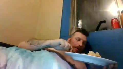 bluedemoneyes1986 online show from February 25, 2:14 am