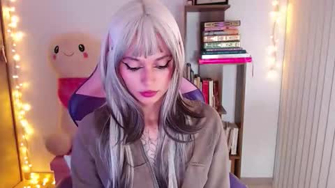 Im Abril .. Nice to meet you  thumb up me please its important  INDEPENDENT MODEL online show from January 7, 1:54 am