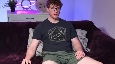 blueeyedtallguy online show from November 18, 3:09 am