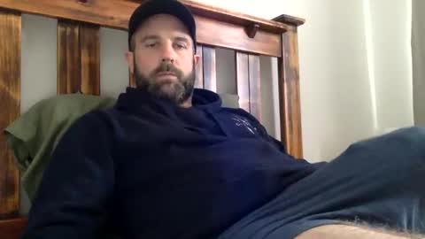 blueeyes705 online show from December 4, 5:10 am