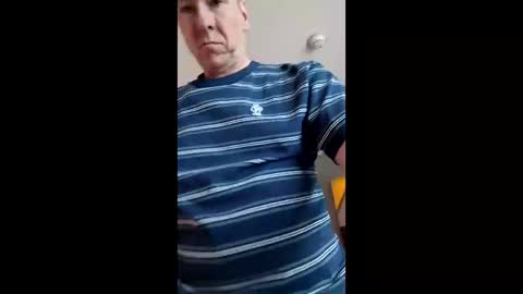 blueeyesteele online show from May 4, 6:42 am