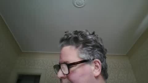 bluemoose70 online show from February 25, 4:57 pm