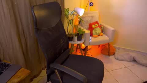 FLORAA online show from October 22, 12:40 pm