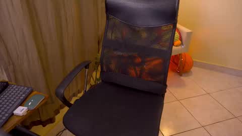 FLORAA online show from November 2, 6:19 pm