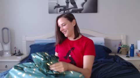 Stacey online show from March 5, 1:36 am