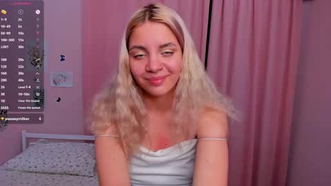 Snapshot of blushkitty chatting on September 10, 3:46 pm Chloe online show from September 10, 3:46 pm
