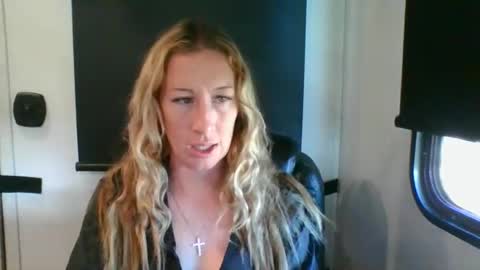 MamaMorgan online show from December 1, 4:38 pm