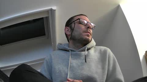 bo22222222 online show from March 31, 3:12 pm