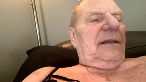 bobbiesucks69 online show from July 23, 5:43 pm