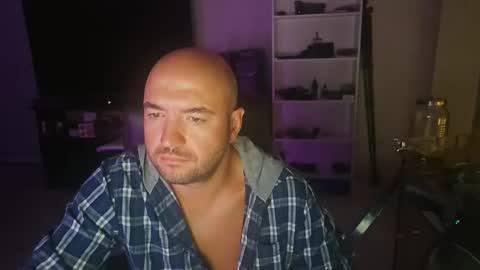 bombastic4 online show from November 13, 8:39 am